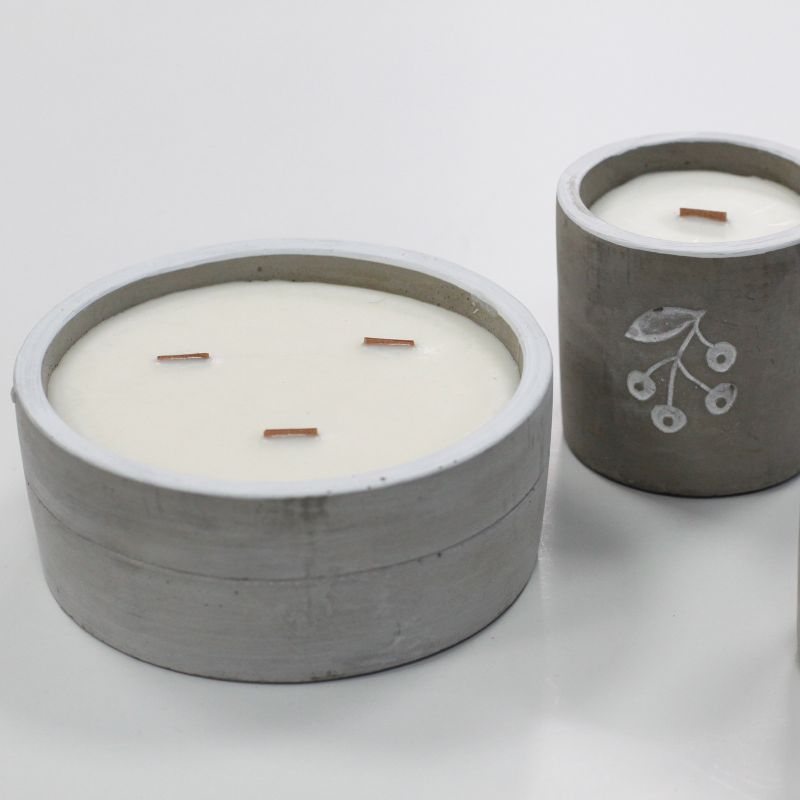 Concrete Wood Wick Candle - Berries - Juniper & Sweet Gin - image 4 - Socki.ie
